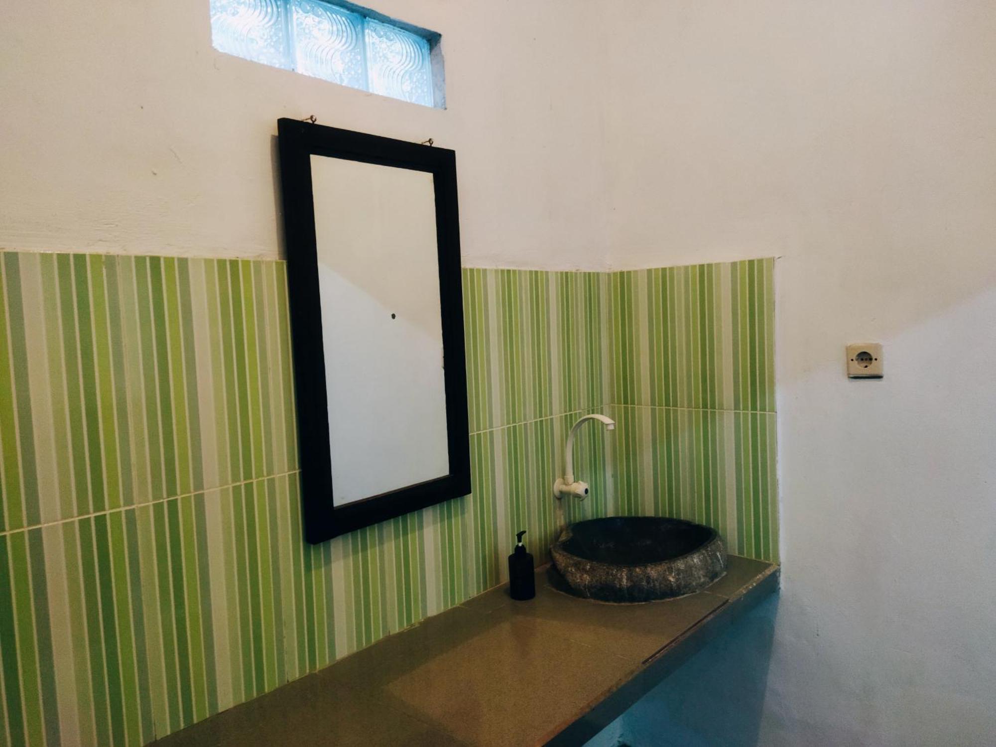 Balengku Homestay Νησιά Γκίλι Εξωτερικό φωτογραφία