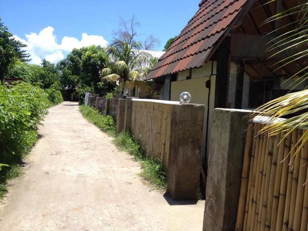 Balengku Homestay Νησιά Γκίλι Εξωτερικό φωτογραφία
